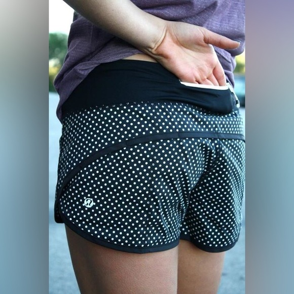 Lululemon speed shorts black/white polka dot size 4 - Picture 1 of 6